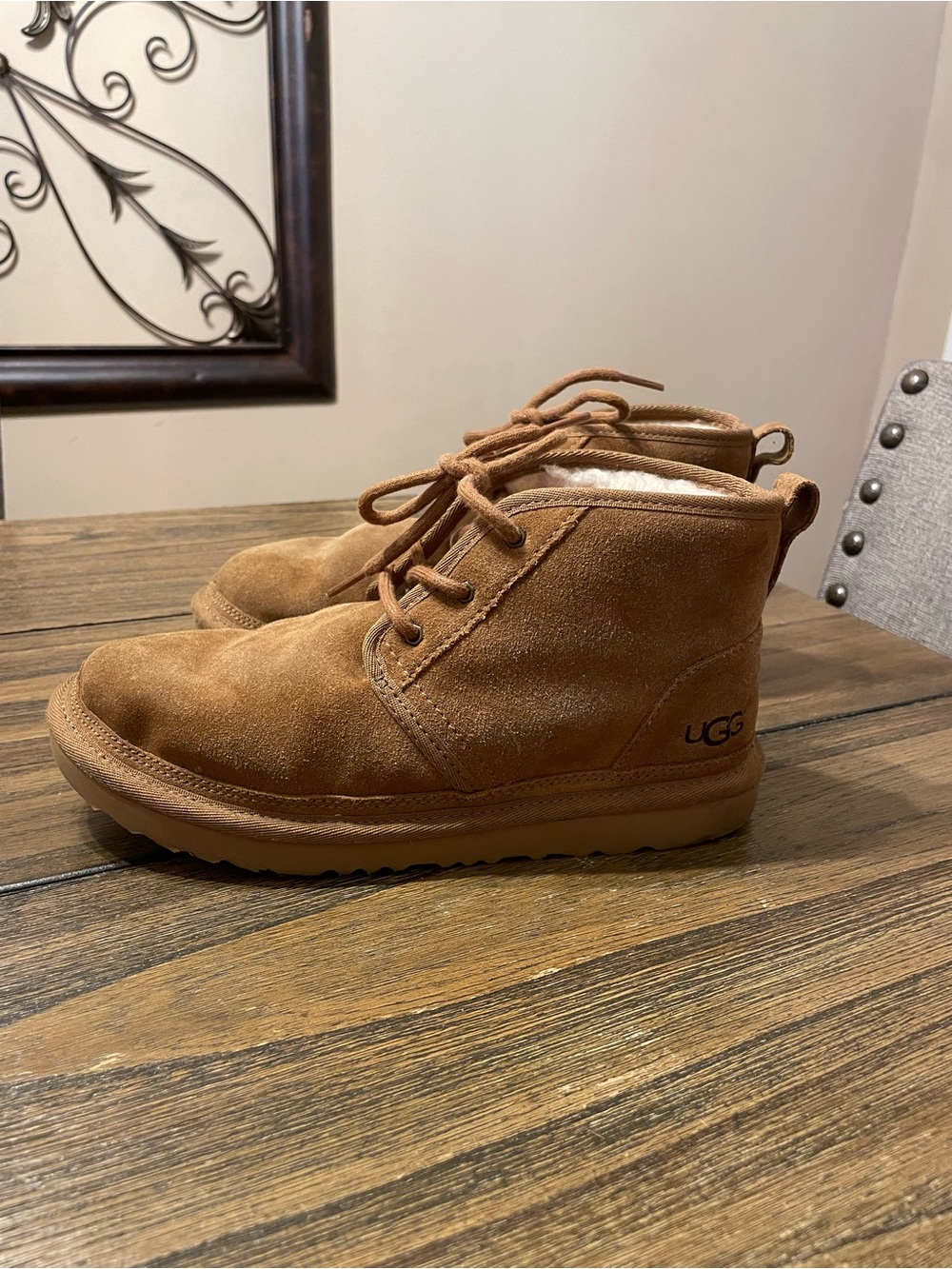 UGG Neumel II Big Kids Size 5 EU 37 Chestnut Women’s 6 Chukka Boot 1017320K